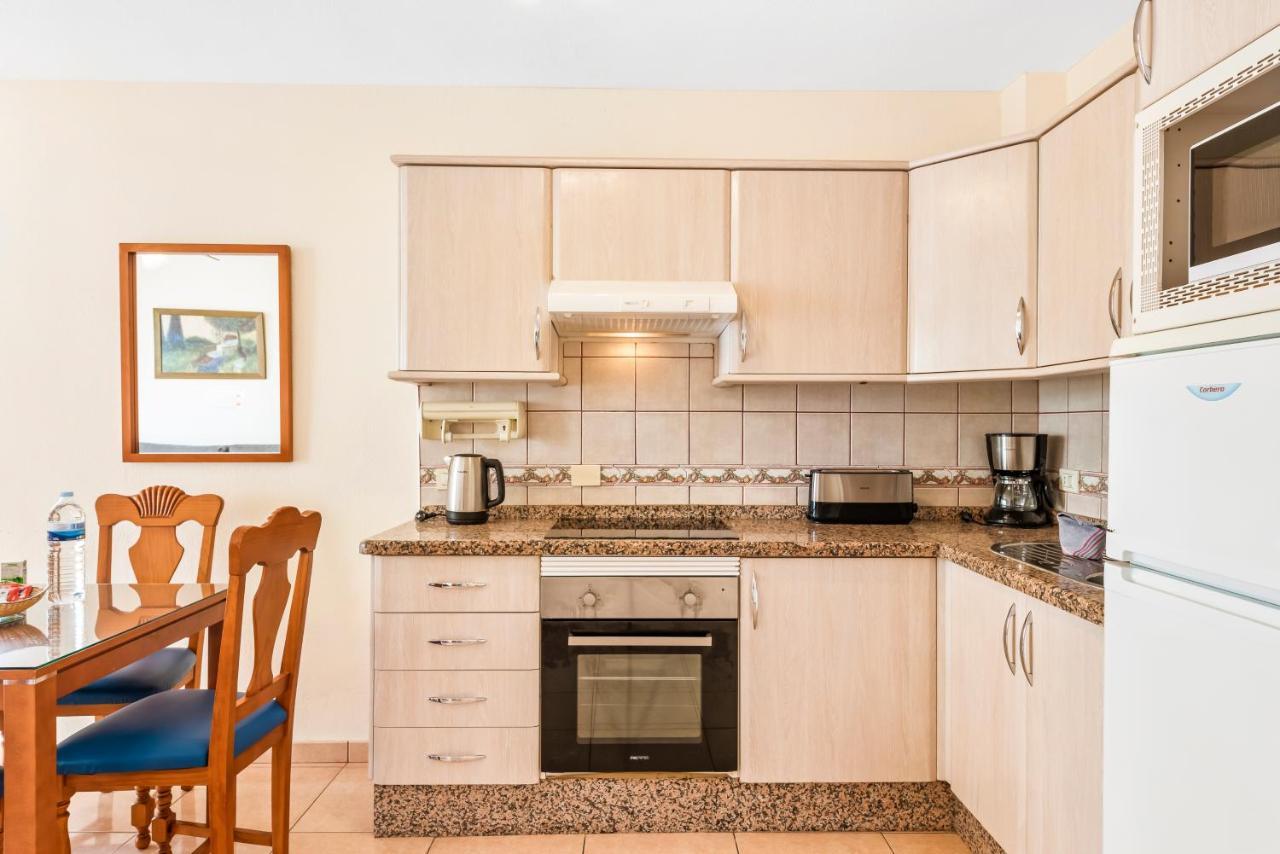 Club Tenerife Apartments Los Cristianos  Ngoại thất bức ảnh